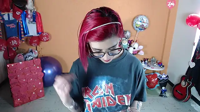 Snapshot of MissMiia2 chatting on 13, 3, 2025 MissMiia2 online show from 13, 3, 2025