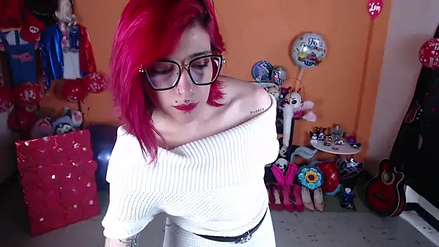 Snapshot of MissMiia2 chatting on 18, 3, 2025 MissMiia2 online show from 18, 3, 2025