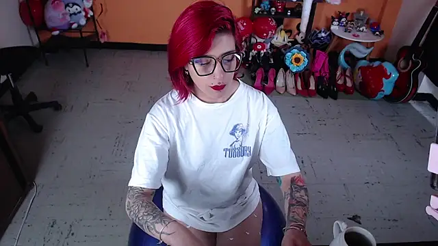 Snapshot of MissMiia2 chatting on 20, 3, 2025 MissMiia2 online show from 20, 3, 2025