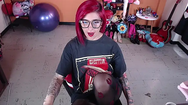 Snapshot of MissMiia2 chatting on 21, 3, 2025 MissMiia2 online show from 21, 3, 2025