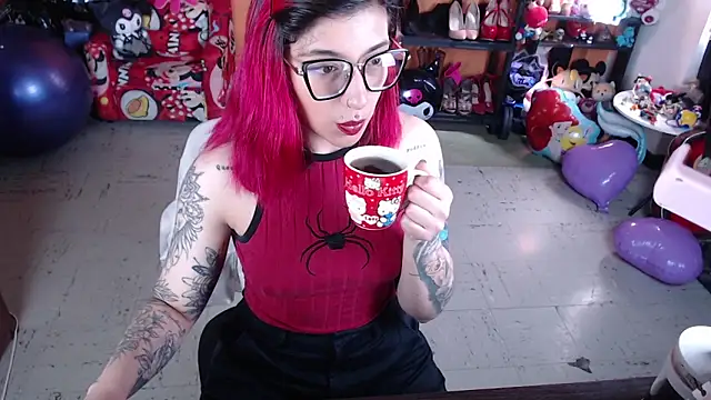 Snapshot of MissMiia2 chatting on 3, 10, 2025 MissMiia2 online show from 3, 10, 2025