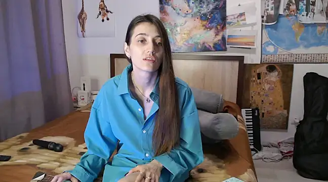 Snapshot of Iren chatting on 4, 3, 2025 Iren online show from 4, 3, 2025