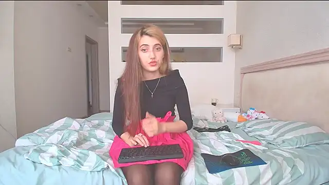 Snapshot of Iren chatting on 19, 10, 2025 Iren online show from 19, 10, 2025