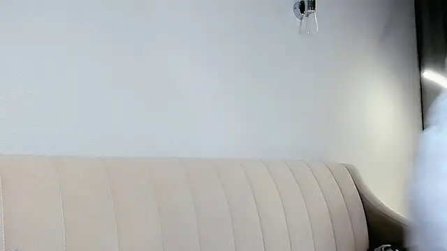 Snapshot of LilianSwall chatting on 17, 10, 2025 LilianSwall online show from 17, 10, 2025