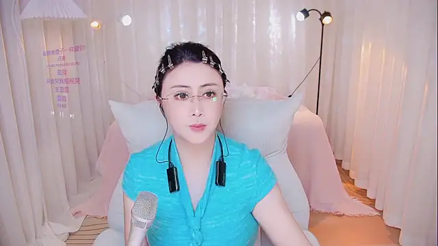 Snapshot of Daisy7_11 chatting on 7, 4, 2026 Daisy7 11 online show from 7, 4, 2026