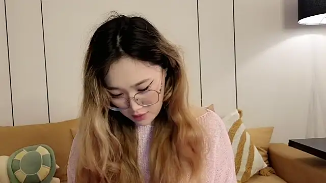 Jennatyan online show from 15, 4, 2026