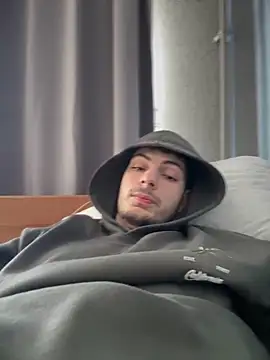 Snapshot of youssef00711 chatting on 27, 2, 2025 youssef00711 online show from 27, 2, 2025