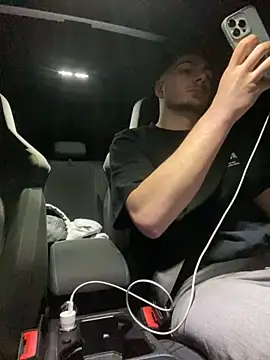 Snapshot of youssef00711 chatting on 5, 3, 2025 youssef00711 online show from 5, 3, 2025