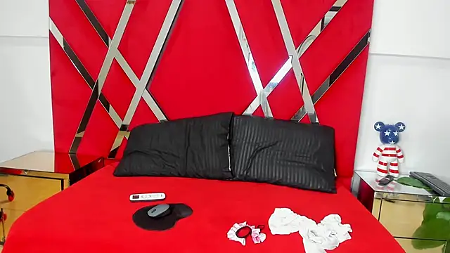 Milanxht online show from 9, 11, 2025