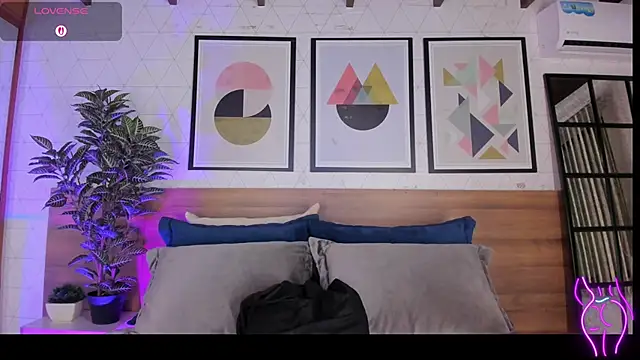 Snapshot of MiaKay1 chatting on 21, 2, 2026 MiaKay1 online show from 21, 2, 2026