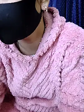 Snapshot of kaveerpooja947 chatting on 12, 11, 2025 kaveerpooja947 online show from 12, 11, 2025