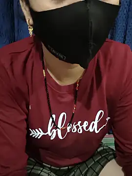 Snapshot of kaveerpooja947 chatting on 1, 12, 2025 kaveerpooja947 online show from 1, 12, 2025