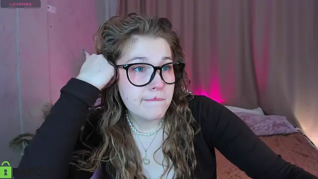 Colleen Blake online show from 21, 10, 2025