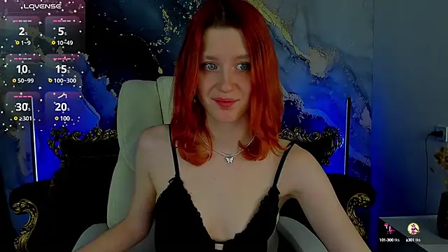 Snapshot of MagicLilu chatting on 8, 2, 2025 MagicLilu online show from 8, 2, 2025