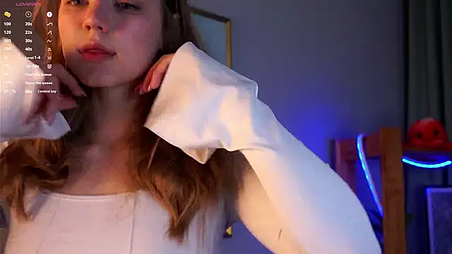 Snapshot of EdlinAlliston chatting on 11, 2, 2025 EdlinAlliston online show from 11, 2, 2025