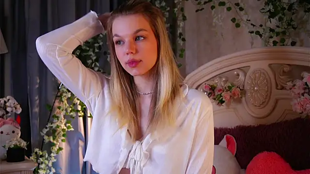 Snapshot of EdlinAlliston chatting on 27, 11, 2025 EdlinAlliston online show from 27, 11, 2025