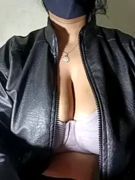 Snapshot of Anamika_Kapoor chatting on 3, 2, 2025 Anamika Kapoor online show from 3, 2, 2025