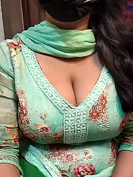 Snapshot of Anamika_Kapoor chatting on 3, 10, 2025 Anamika Kapoor online show from 3, 10, 2025