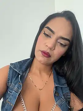 Snapshot of Sara-77 chatting on 31, 10, 2025 Sara-77 online show from 31, 10, 2025