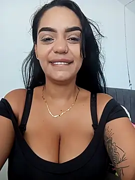 Snapshot of Sara-77 chatting on 14, 11, 2025 Sara-77 online show from 14, 11, 2025