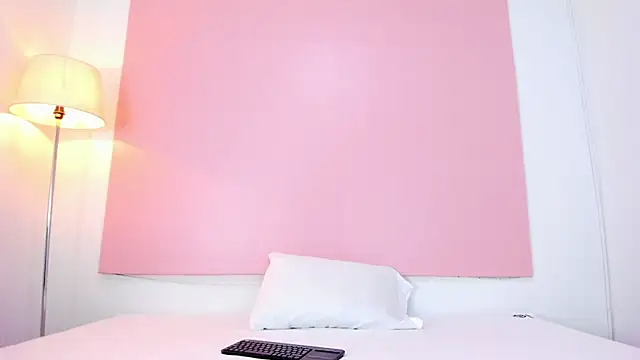 Snapshot of andyylove_jk chatting on 20, 10, 2025 andyylove jk online show from 20, 10, 2025