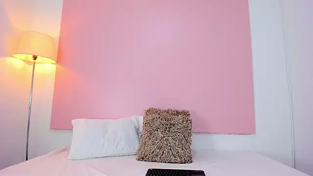 Snapshot of andyylove_jk chatting on 15, 11, 2025 andyylove jk online show from 15, 11, 2025