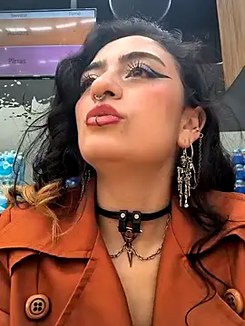 Lila Desiree online show from 31, 12, 2024