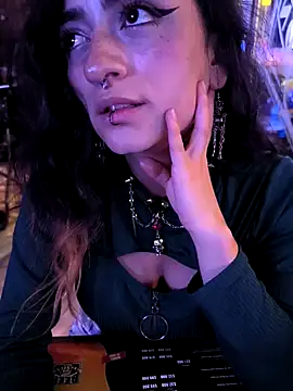 Lila Desiree online show from 18, 1, 2025