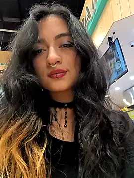 Lila Desiree online show from 28, 1, 2025