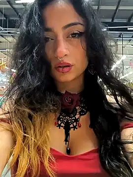 Lila Desiree online show from 18, 2, 2025