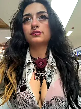 Lila Desiree online show from 21, 2, 2025