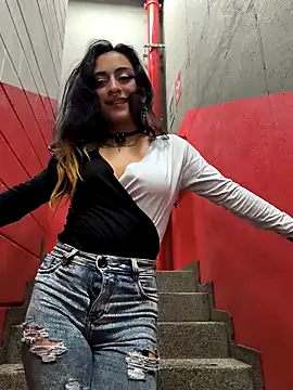 Lila Desiree online show from 25, 2, 2025