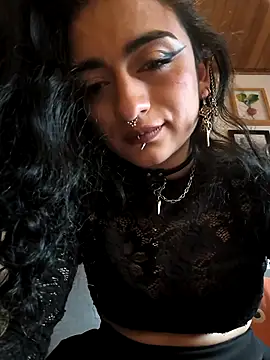 Lila Desiree online show from 5, 12, 2025