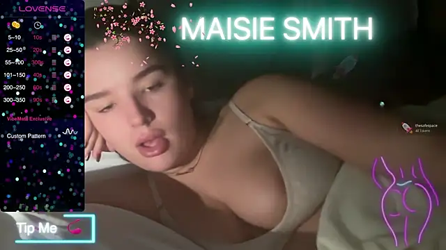 Snapshot of maisiesmithx chatting on 30, 12, 2024 maisiesmithx online show from 30, 12, 2024