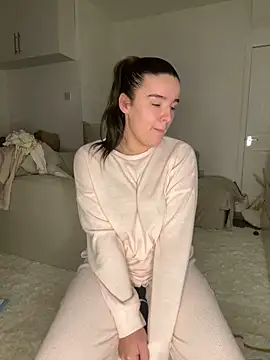 Snapshot of maisiesmithx chatting on 8, 1, 2025 maisiesmithx online show from 8, 1, 2025