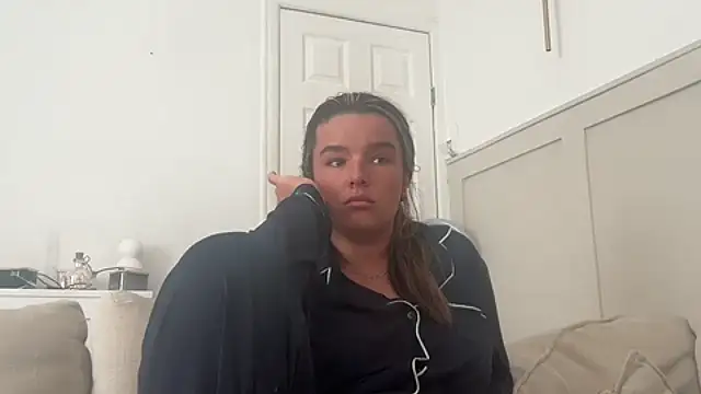 Snapshot of maisiesmithx chatting on 29, 9, 2025 maisiesmithx online show from 29, 9, 2025