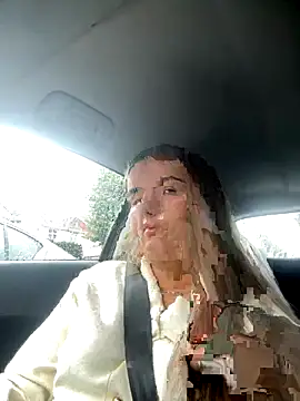 Snapshot of maisiesmithx chatting on 3, 10, 2025 maisiesmithx online show from 3, 10, 2025