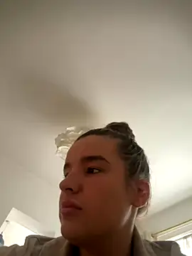 Snapshot of maisiesmithx chatting on 13, 10, 2025 maisiesmithx online show from 13, 10, 2025