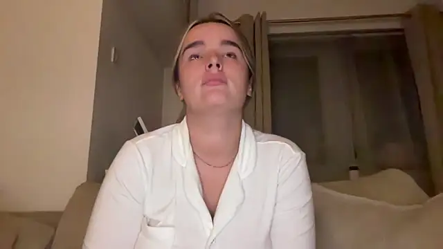 Snapshot of maisiesmithx chatting on 29, 10, 2025 maisiesmithx online show from 29, 10, 2025