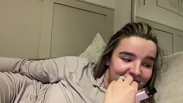 Snapshot of maisiesmithx chatting on 9, 11, 2025 maisiesmithx online show from 9, 11, 2025