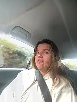 Snapshot of maisiesmithx chatting on 16, 11, 2025 maisiesmithx online show from 16, 11, 2025