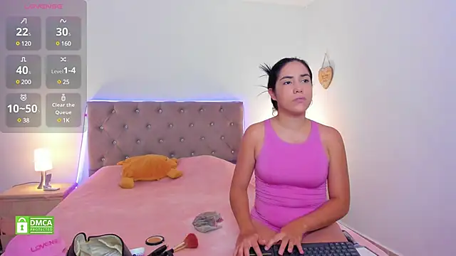 Scarlett 00  online show from 10, 1, 2025