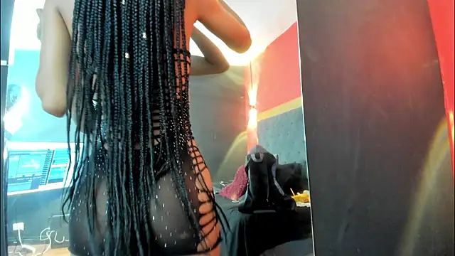 Snapshot of YayaHilton chatting on 13, 2, 2026 YayaHilton online show from 13, 2, 2026