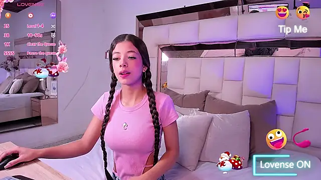 Snapshot of coraltaylor chatting on 30, 12, 2024 coraltaylor online show from 30, 12, 2024