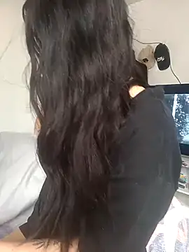 Snapshot of SophieWinslow chatting on 5, 3, 2025 SophieWinslow online show from 5, 3, 2025