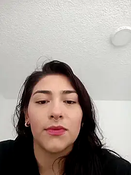 Snapshot of SophieWinslow chatting on 7, 3, 2025 SophieWinslow online show from 7, 3, 2025