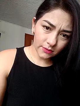 Snapshot of SophieWinslow chatting on 8, 3, 2025 SophieWinslow online show from 8, 3, 2025