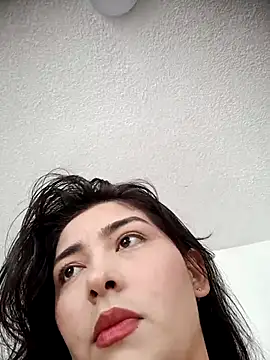 Snapshot of SophieWinslow chatting on 5, 10, 2025 SophieWinslow online show from 5, 10, 2025