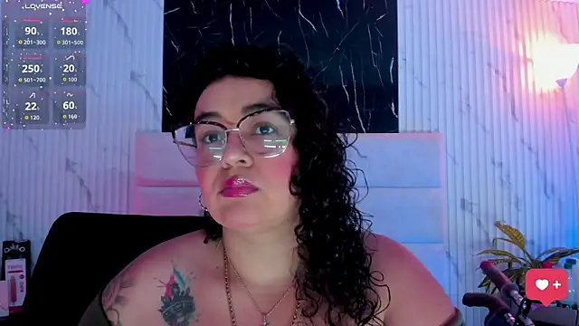 Reginavegaa online show from 15, 11, 2025