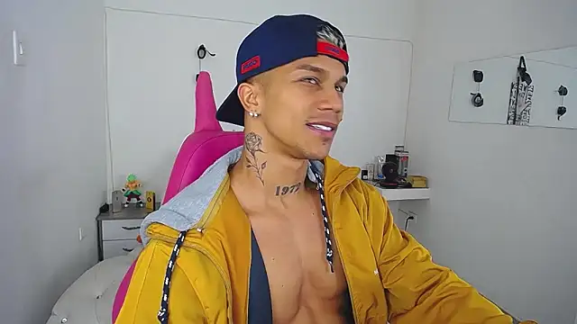 Leonard Price online show from 5, 10, 2025